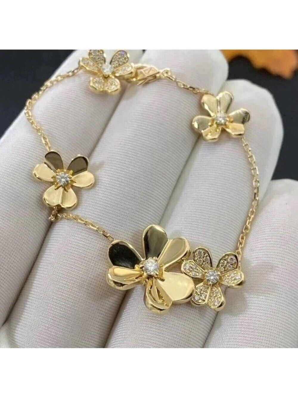FRIVOLE 5 Flower Bracelet 18K Gold Plated 925 Sterling Silver - Picture 4 of 4
